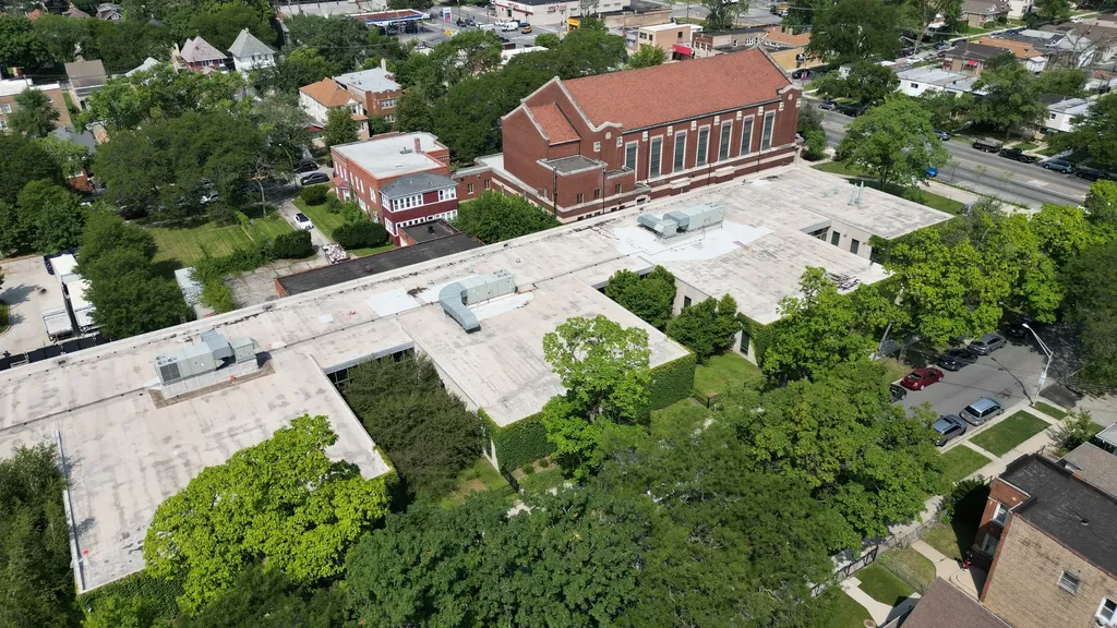 8725 South May Street Chicago IL 60620