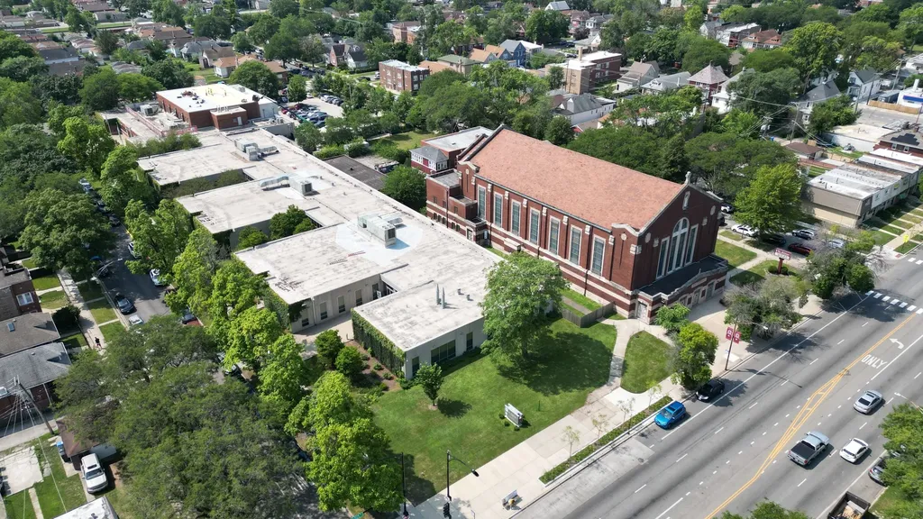8725 South May Street Chicago IL 60620