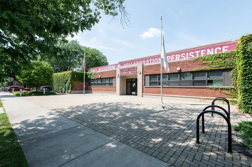 8725 South May Street Chicago IL 60620