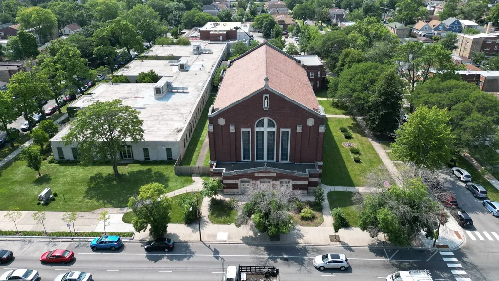 8725 South May Street Chicago IL 60620