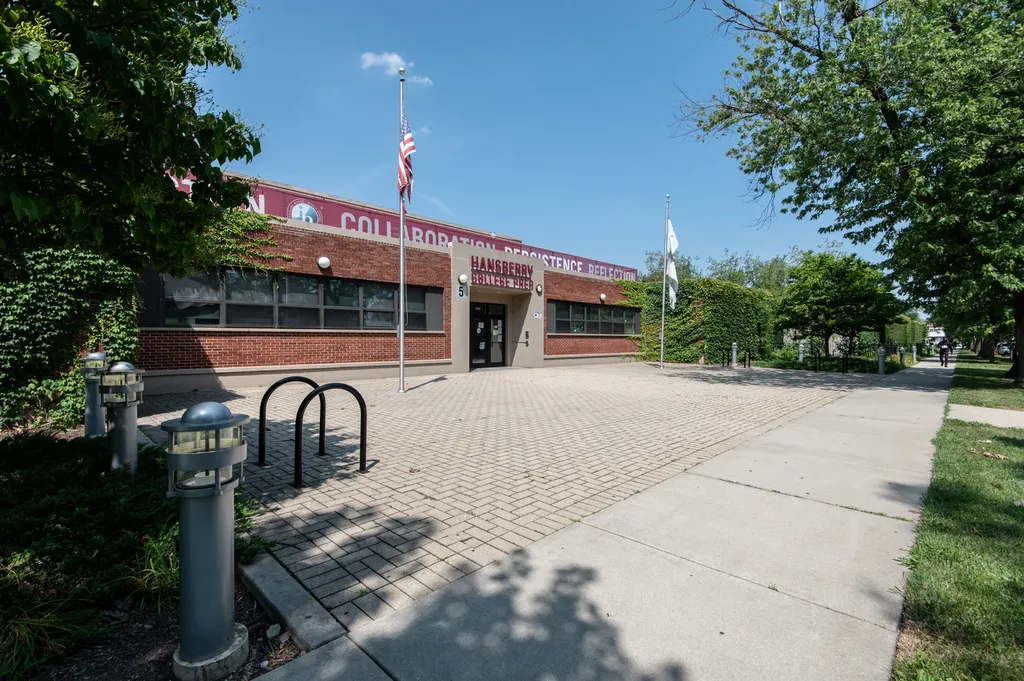 8725 South May Street Chicago IL 60620