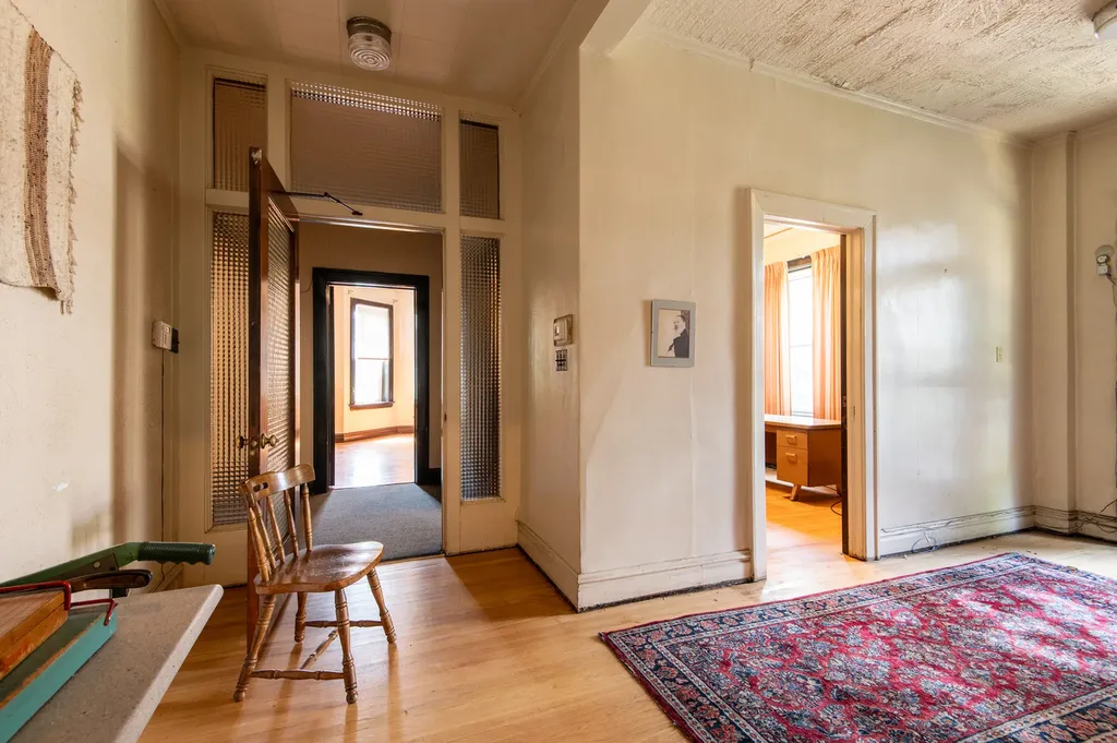 8725 South May Street Chicago IL 60620