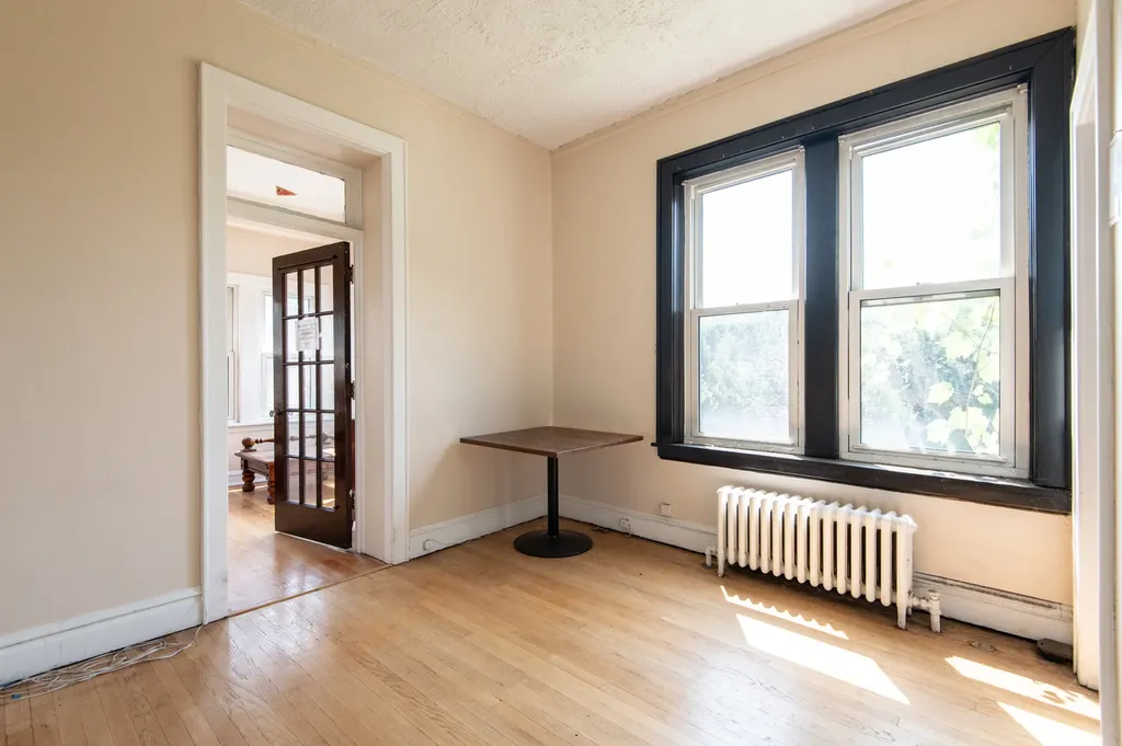 8725 South May Street Chicago IL 60620