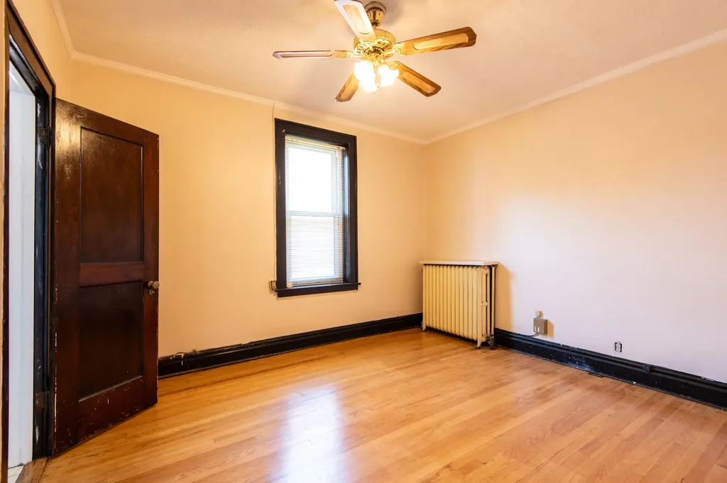8725 South May Street Chicago IL 60620