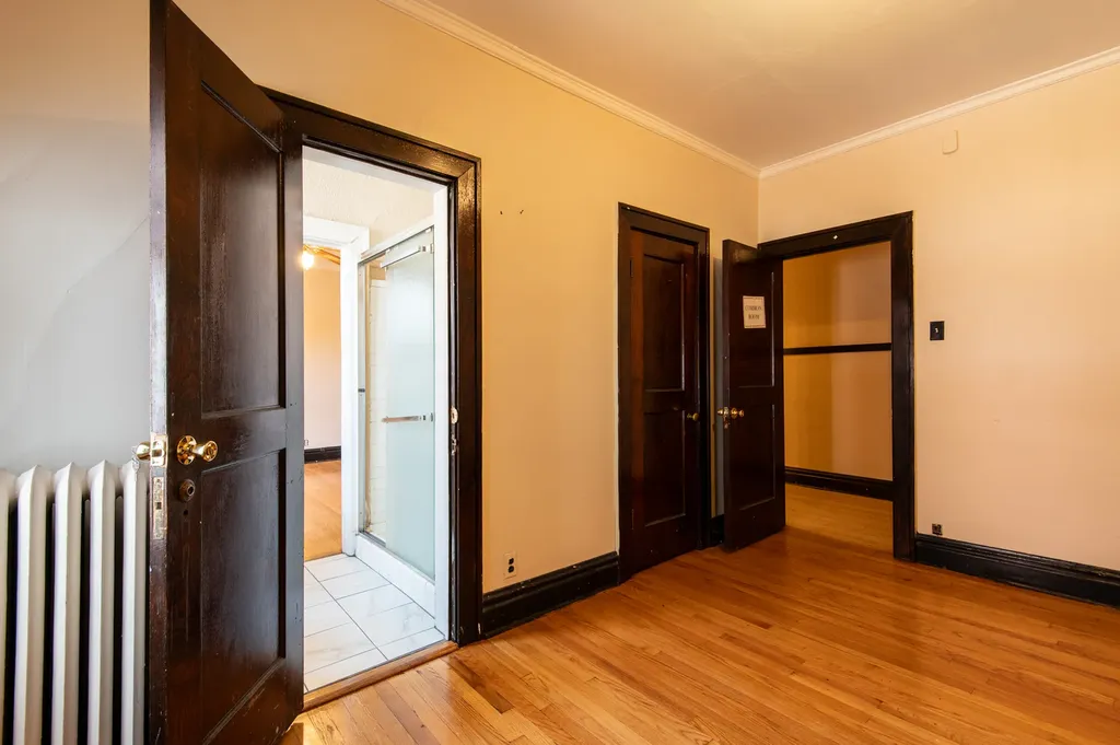 8725 South May Street Chicago IL 60620