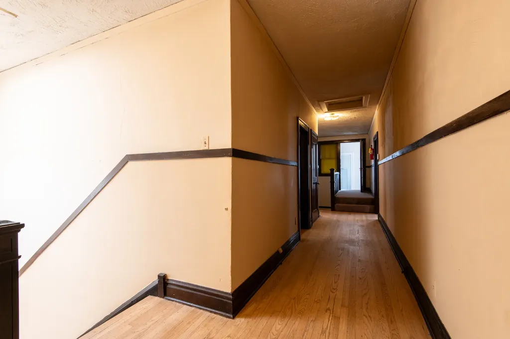 8725 South May Street Chicago IL 60620