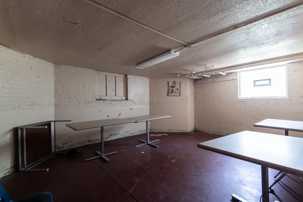8725 South May Street Chicago IL 60620