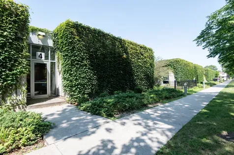 8725 South May Street Chicago IL 60620
