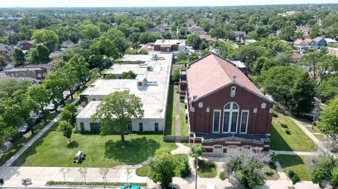 8725 South May Street Chicago IL 60620