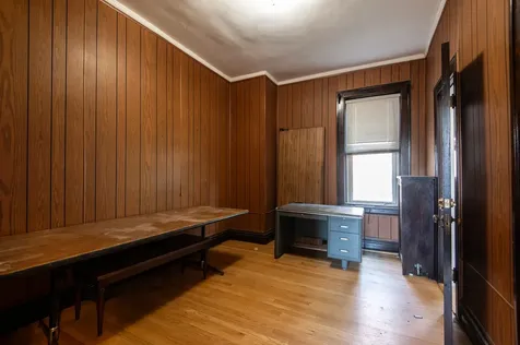8725 South May Street Chicago IL 60620