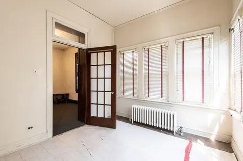 8725 South May Street Chicago IL 60620