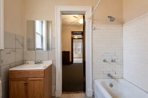 8725 South May Street Chicago IL 60620