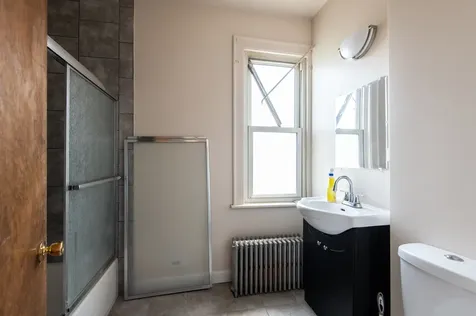 8725 South May Street Chicago IL 60620