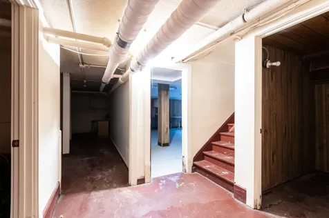 8725 South May Street Chicago IL 60620