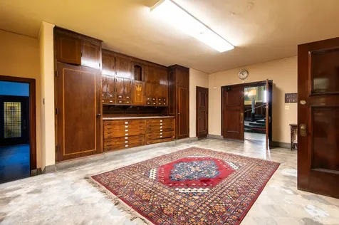 8725 South May Street Chicago IL 60620