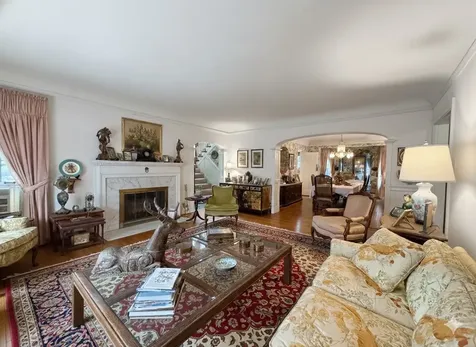 502 South I Oka Avenue Mount Prospect IL 60056