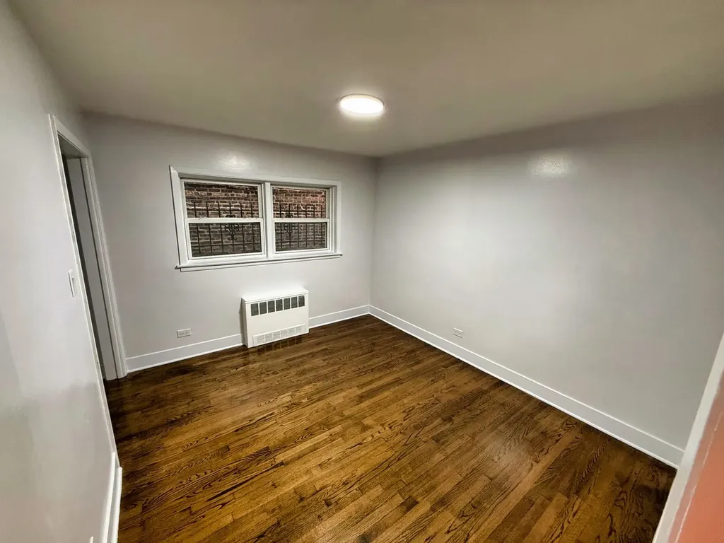 7718 South Jeffery Boulevard Chicago IL 60649