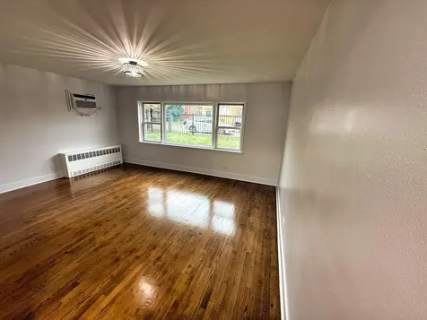 7718 South Jeffery Boulevard Chicago IL 60649