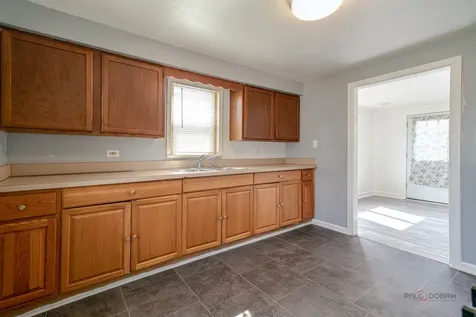 3112 16TH Street North Chicago IL 60064
