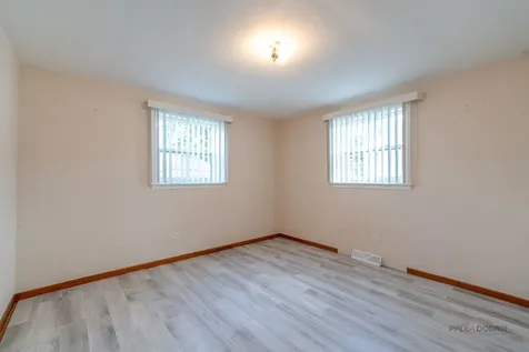 3112 16TH Street North Chicago IL 60064