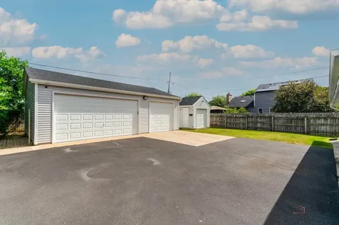 3112 16TH Street North Chicago IL 60064