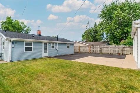 3112 16TH Street North Chicago IL 60064