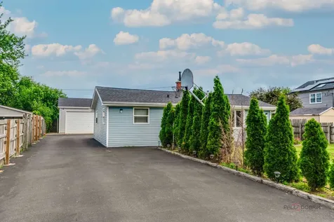 3112 16TH Street North Chicago IL 60064