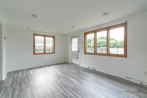 3112 16TH Street North Chicago IL 60064