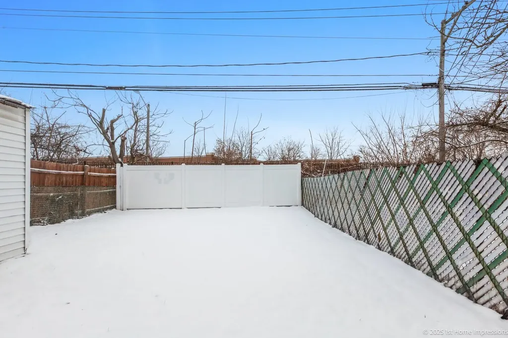 11555 South Peoria Street Chicago IL 60643