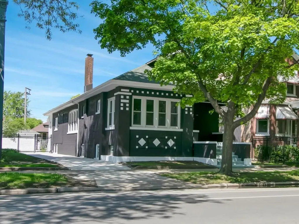 7440 South King Drive Chicago IL 60619