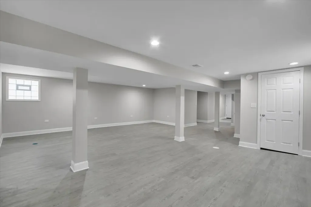 7440 South King Drive Chicago IL 60619