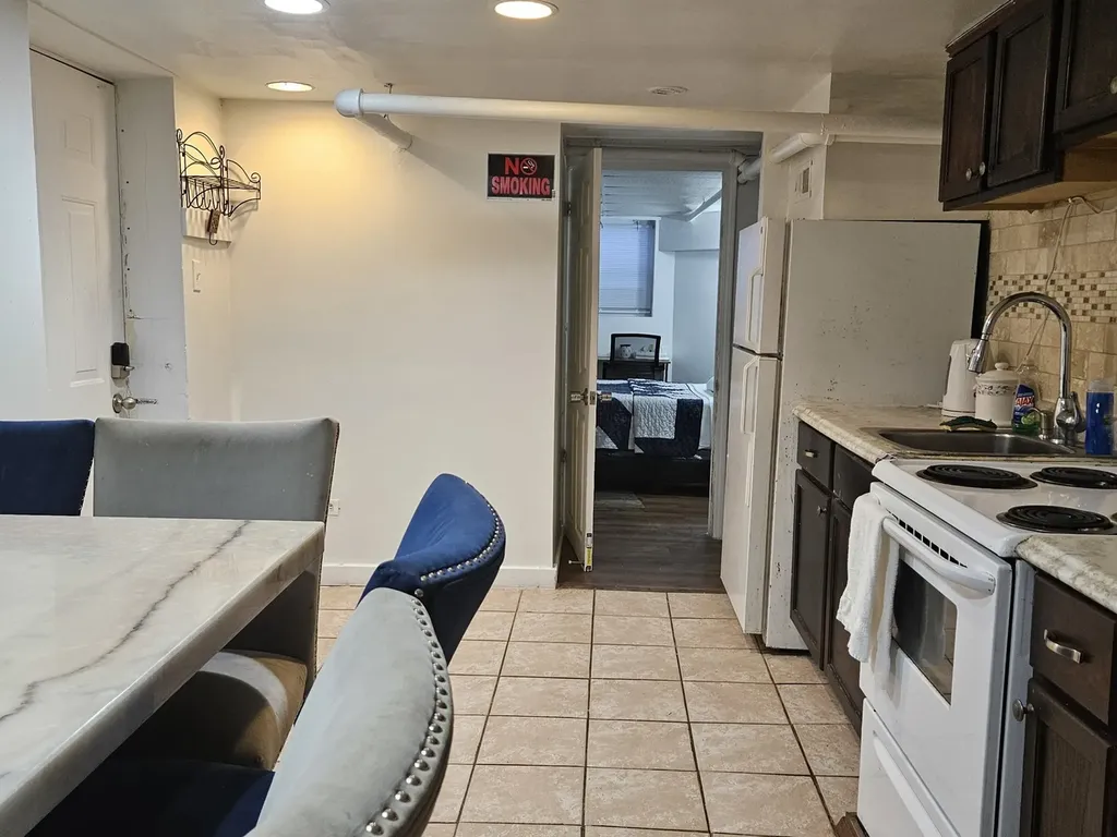 1656 West Hollywood Avenue Chicago IL 60660