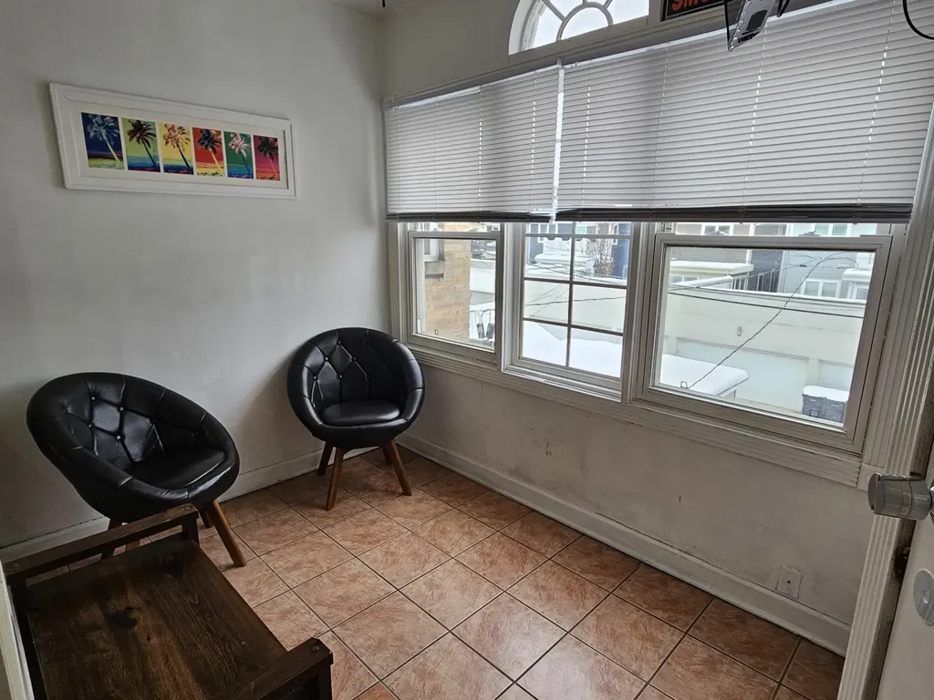 1656 West Hollywood Avenue Chicago IL 60660