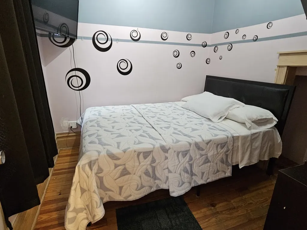 1656 West Hollywood Avenue Chicago IL 60660