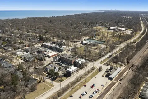 10 East Scranton Avenue Lake Bluff IL 60044