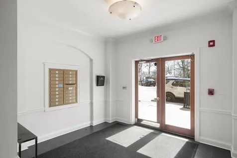 10 East Scranton Avenue Lake Bluff IL 60044