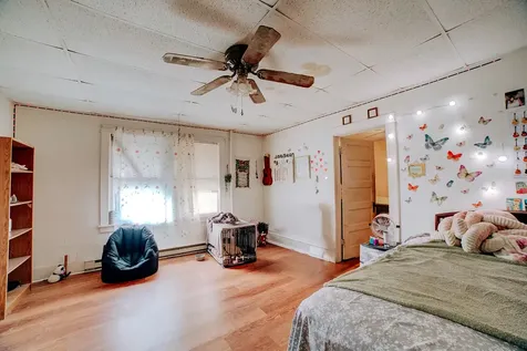 215 South 3rd Street Watseka IL 60970