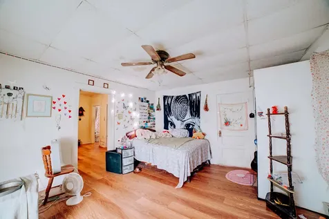 215 South 3rd Street Watseka IL 60970