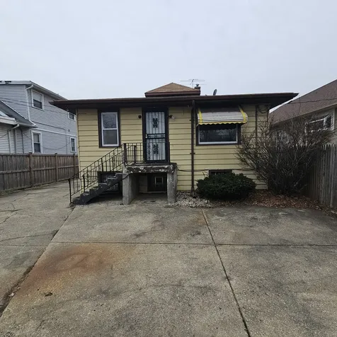 2125 South 3rd Avenue Maywood IL 60153