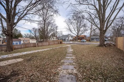 42425 North Park Lane E Antioch IL 60002