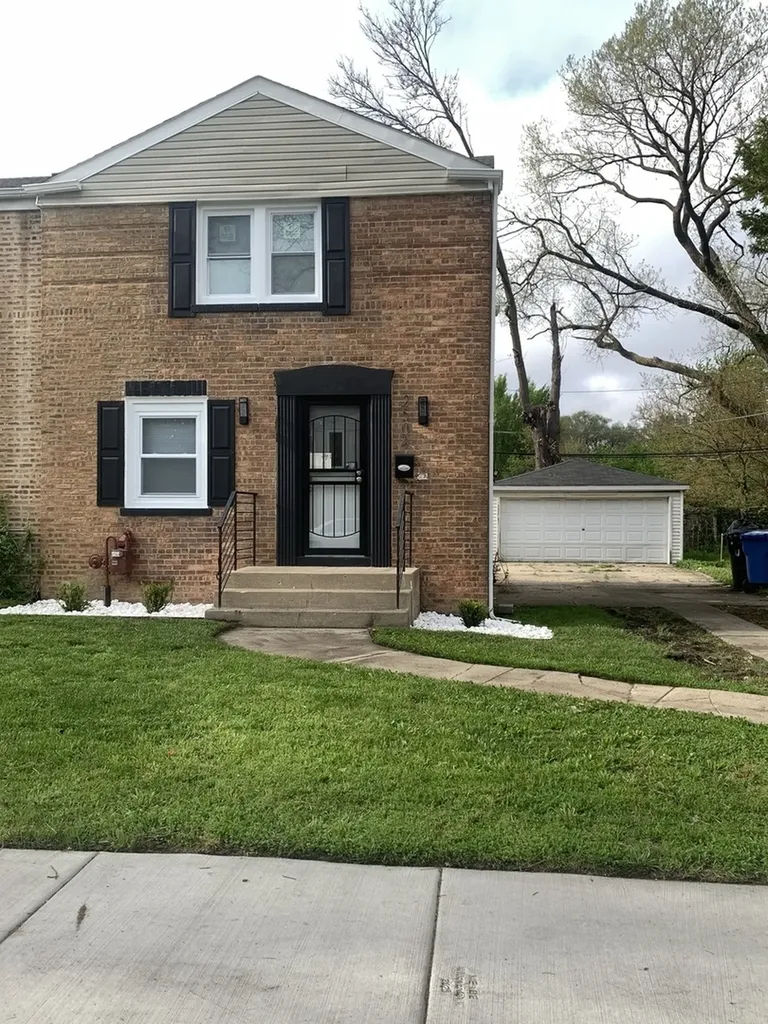 2504 East 96th Street Chicago IL 60617