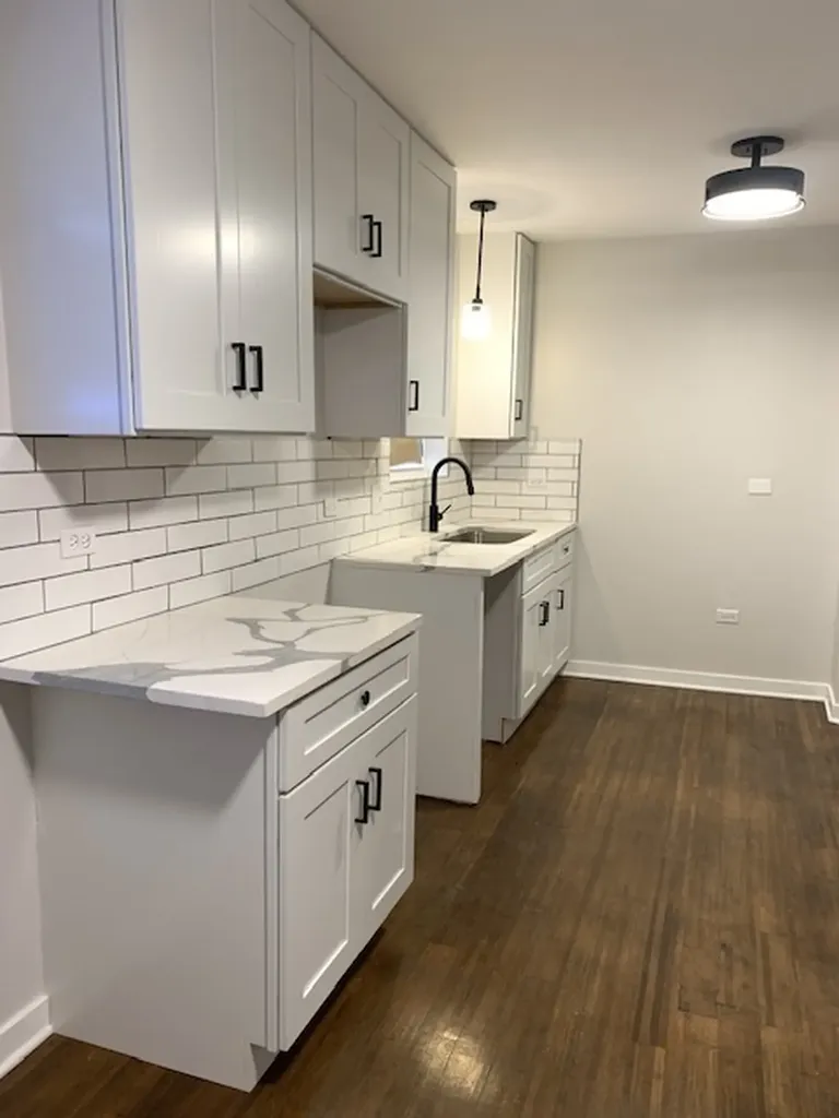 2504 East 96th Street Chicago IL 60617