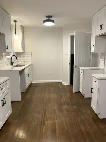 2504 East 96th Street Chicago IL 60617
