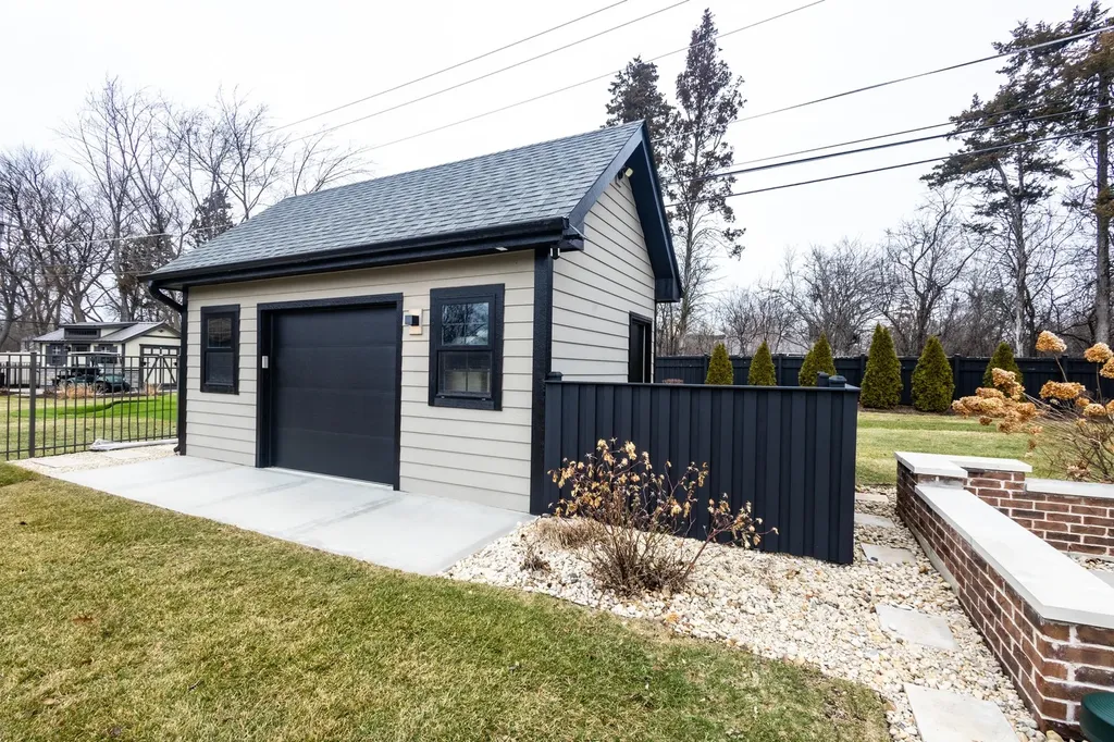 740 67TH Place Willowbrook IL 60527