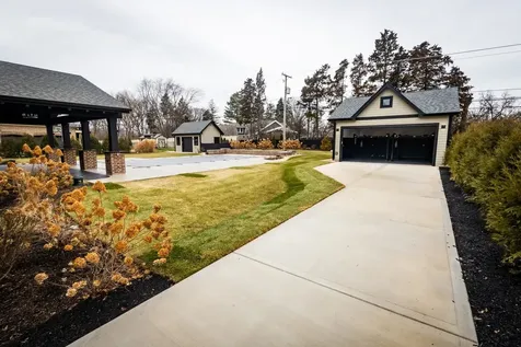 740 67TH Place Willowbrook IL 60527