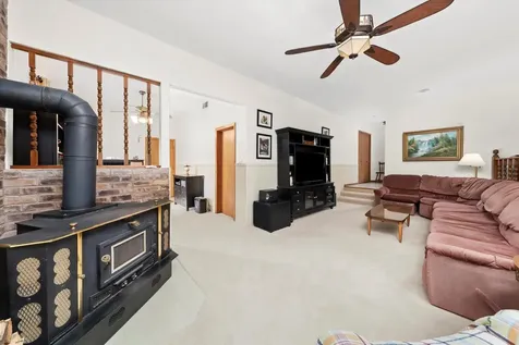 10221 South Eleanor Avenue Palos Hills IL 60465