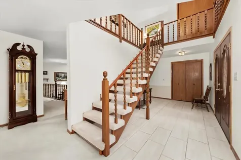 10221 South Eleanor Avenue Palos Hills IL 60465