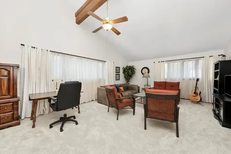10221 South Eleanor Avenue Palos Hills IL 60465