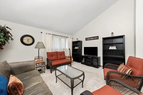 10221 South Eleanor Avenue Palos Hills IL 60465