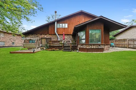 10221 South Eleanor Avenue Palos Hills IL 60465